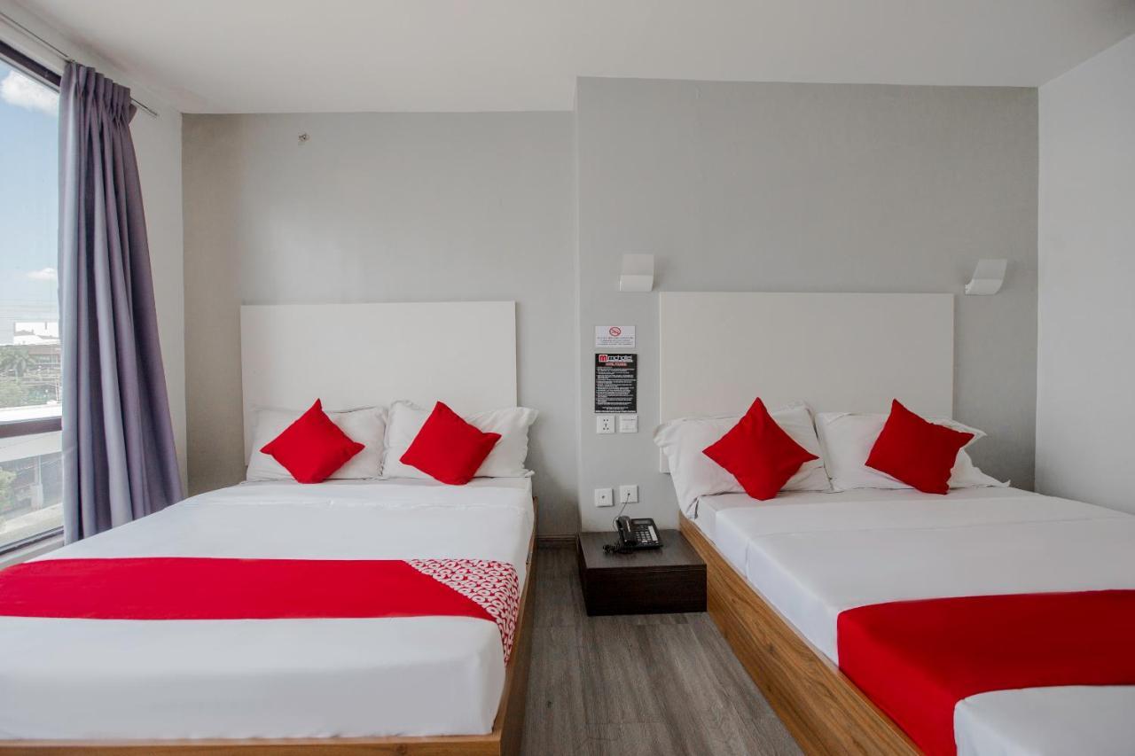 Oyo 666 Mc Hotel Fairview كويزون سيتي المظهر الخارجي الصورة