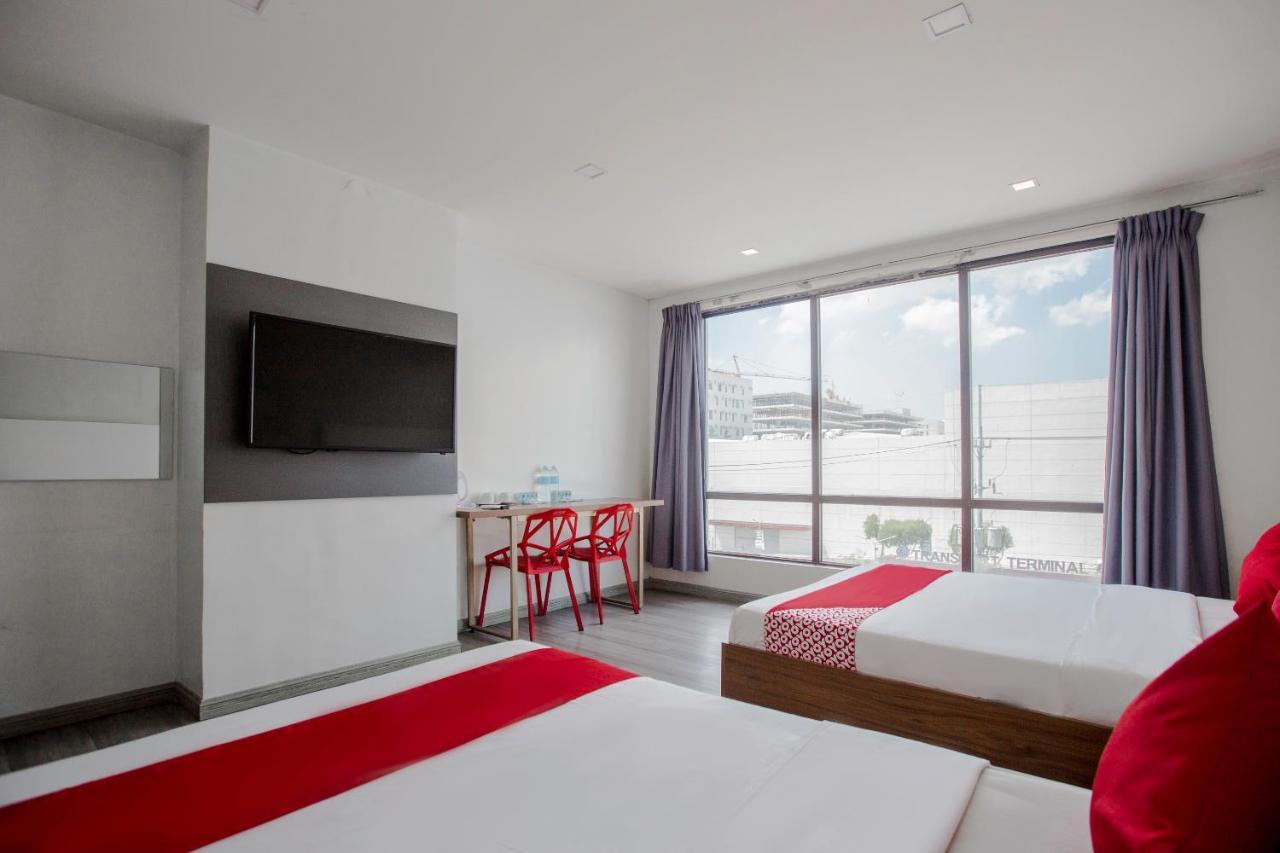 Oyo 666 Mc Hotel Fairview كويزون سيتي المظهر الخارجي الصورة